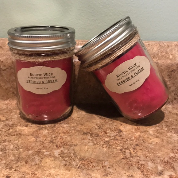 Berries & Cream Scented Candle 8oz - Picture 1 of 1